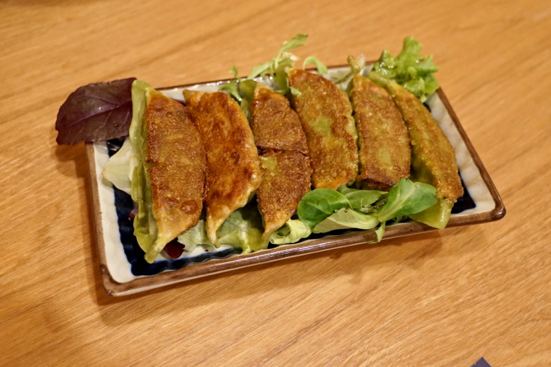 Gyoza aux légumes poêlés (6 pièces)煎蔬菜饺子 (6个