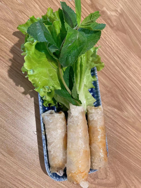 NEMS AU POULET 鸡肉春卷 Chicken Spring Rolls