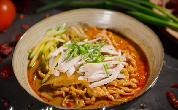 SM4. Soupe de nouilles au poulet