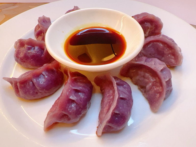RAVIOLIS COLORES FRITS AUX FRUITS ET LEGUMES Poulet et champignons (bleu)/8p 果蔬煎饺鸡肉香菇馅（蓝色）