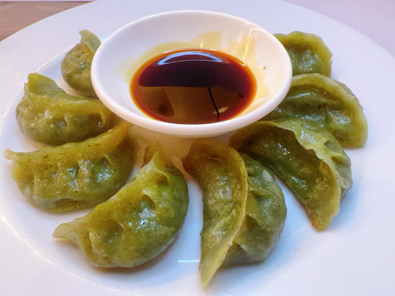 RAVIOLIS COLORES FRITS AUX FRUITS ET LEGUMES Ciboulette et oeufs (vert)/8p 果蔬煎饺韭菜鸡蛋馅（绿色）
