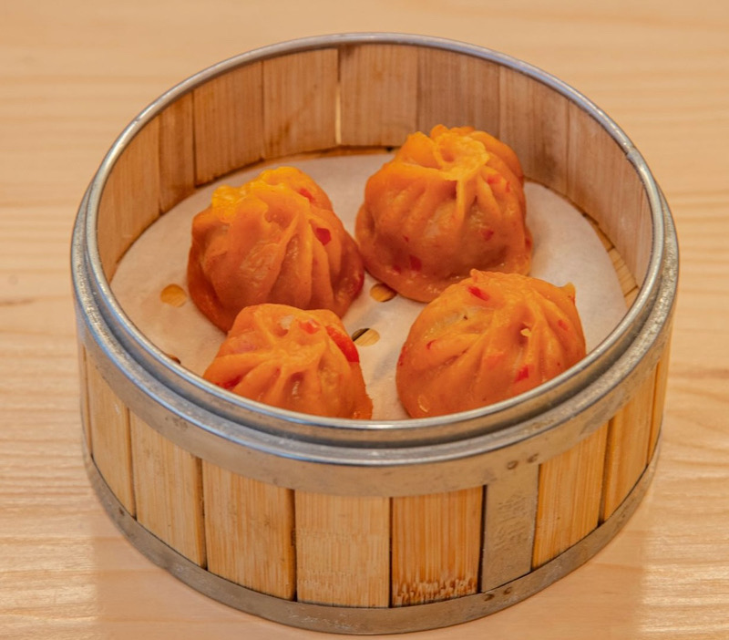 PETITES BRIOCHES VAPEURS COLOREES AUX FRUITS ET LEGUMES Porc et chou blanc (jaune)/4p 猪肉白菜馅【黄色】果蔬蒸包