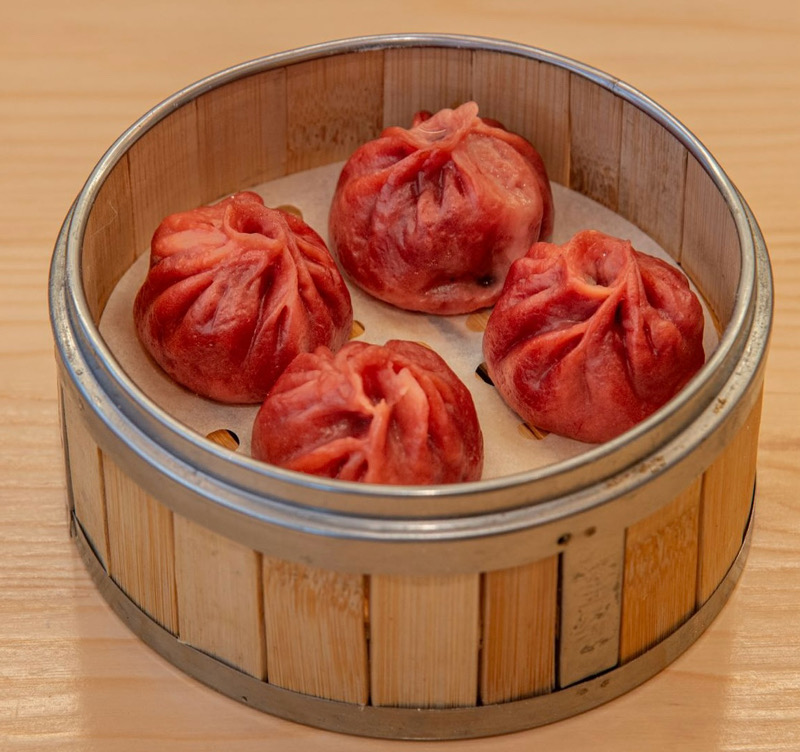 PETITES BRIOCHES VAPEURS COLOREES AUX FRUITS ET LEGUMES Boeuf et oignon (rouge)/4p 牛肉洋葱馅【红色】果蔬蒸包