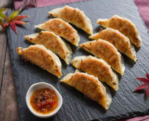 EN8 Gyozas