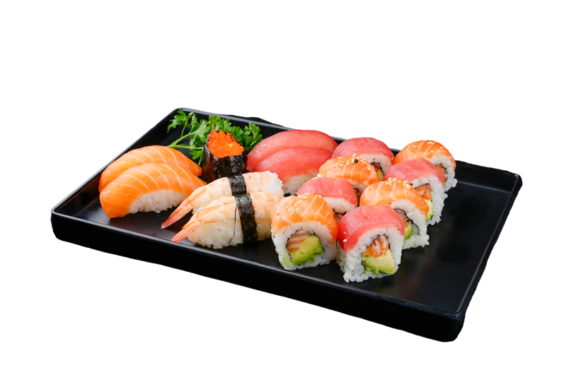 PL23. 1 soupe, 1 salade chou,2 Sushi saumon,2 sushi thon,2 sushi crevette,1 sushi tobiko,4 California royal saumon avocat,4 California royal thon avocat