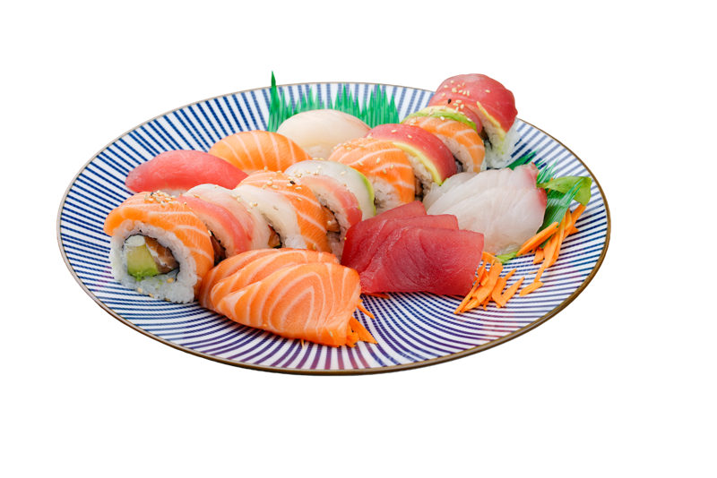 PL15. 1 soupe, 1 salade chou,8 rainbow roll, 3 sushi(saumon,thon et dourade), 3 sashimi saumon, 3 sashimi thon, 3 sashimi dourade