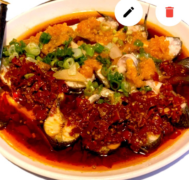 H1. Gedämpfter Wolfsbarsch mit Chilis (1-2p)*ab