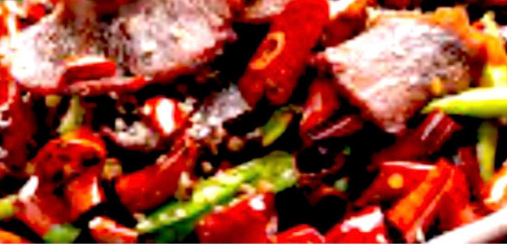 N4. Gebratenes Rindfleisch mit Chilis und Aromen *ag 香辣牛肉