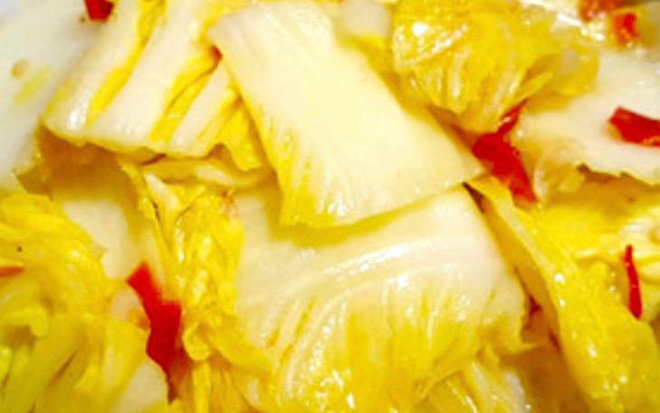 C21. 剁椒大白菜 Weißer Chinakohl mit gehackter Paprika *a