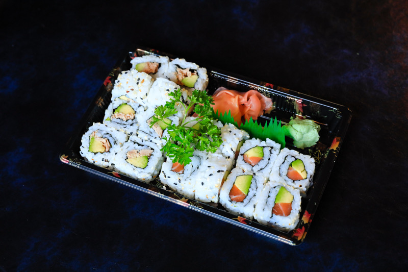 J1 8 California avocat saumon +8 California avocat thon cuit