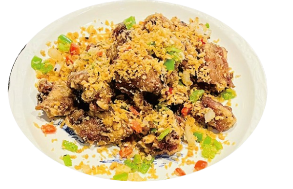 Fried pork ribs with garlic