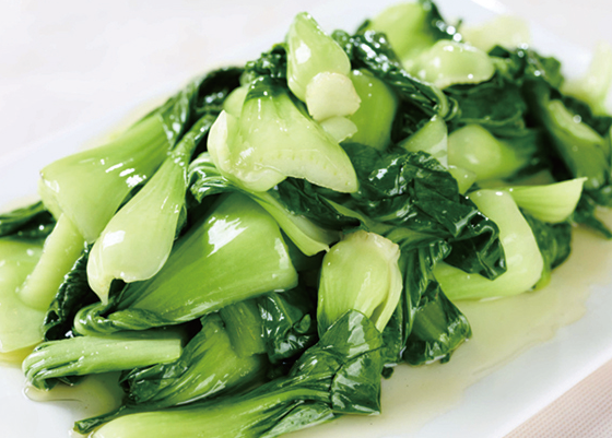 Stir-fried shanghai baby bok choy with garlic