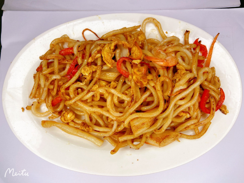26A. SPAGHETTI UDON SALTATO