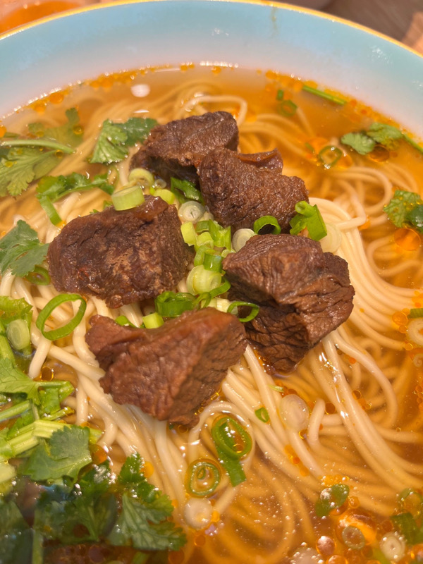 spaghetti al brodo con manzo