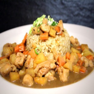 25. Pollo in salsa di curry giapponese e riso bianco