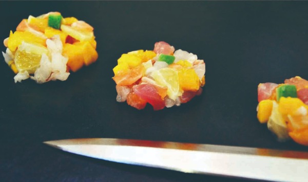 Ta7. Tartare di pesce e frutta esotica