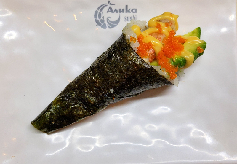 Tm3. Temaki de gambas grillées,avocat et masago