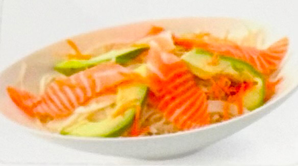 103. Salade de choux avocat saumon