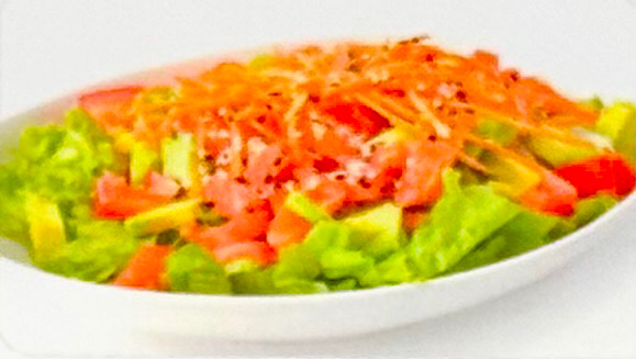 103A. Grande salade verte avocat saumon