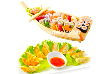 MENU MAISON (POUR 2 PERSONNES) 10 pièces de gyoza au poulet