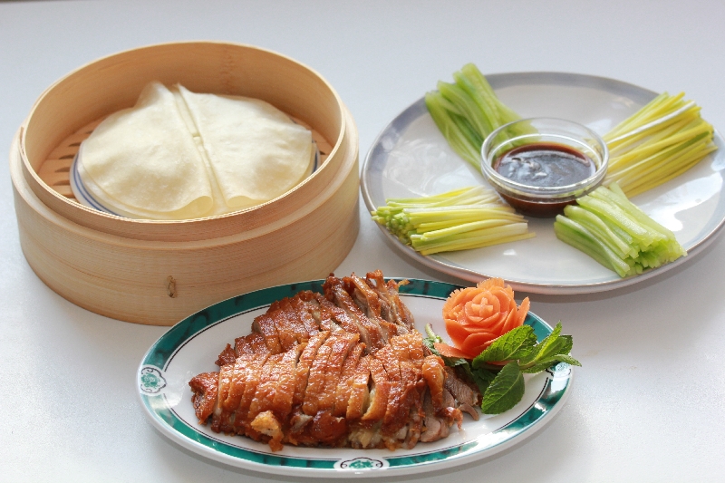 172 Canard laqué avec crépes (6pièces)