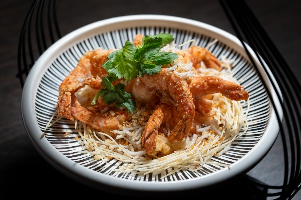 Gambas frites à ma chapelure et aux piments séchés