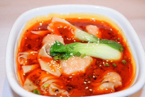 Raviolis aux crevettes à l'huile rouge pimentée (5 pièces)