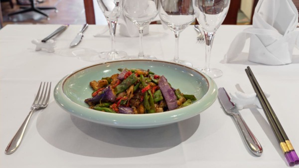 Aubergine croustillante sautées aux haricots longs chinois