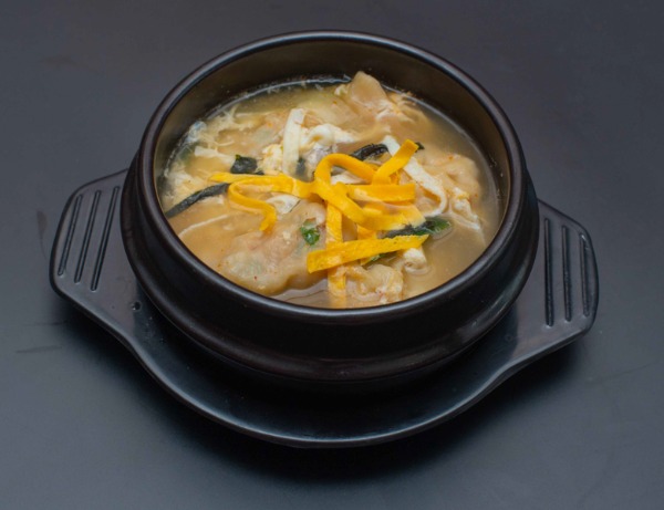 501 Korean soup of dumplings with beef 鸡肉饺子炖牛肉汤