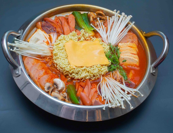 701 Stewed hams and spicy vegetables 部队锅（辣）