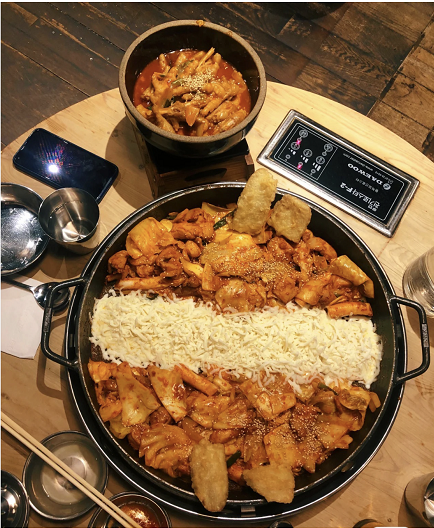703 Chicken and cheese stew 芝士烤鸡肉锅