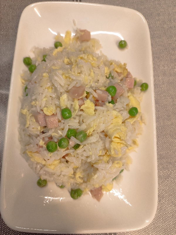77 Riz sauté à la cantonnaise