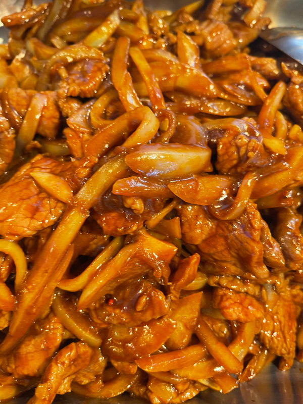 bœuf aux oignons 洋葱牛肉