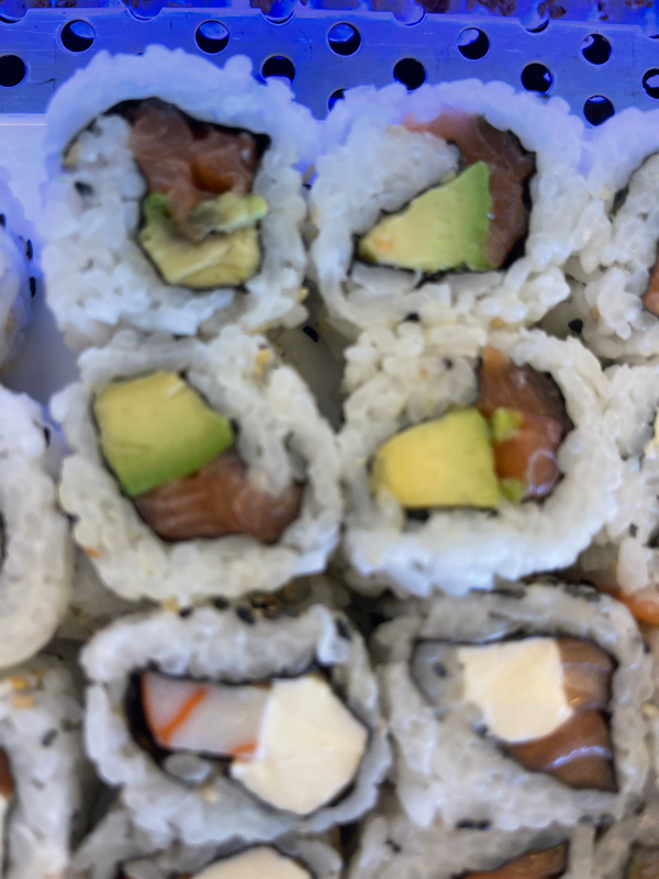 California Saumon avocat 8 pièces 