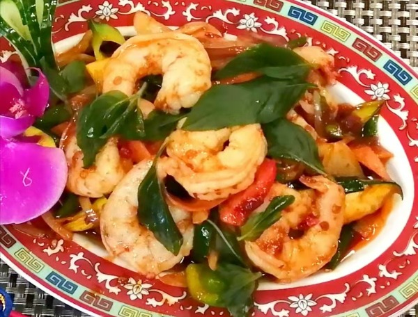 67. Crevettes aux basilic thaï 🌶