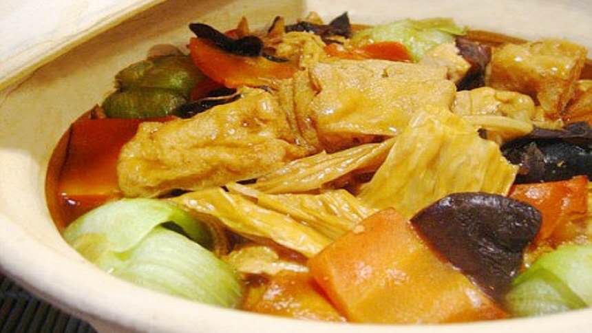 素什锦蔬菜炒豆皮 Toufu séché aux légumes chop suey
