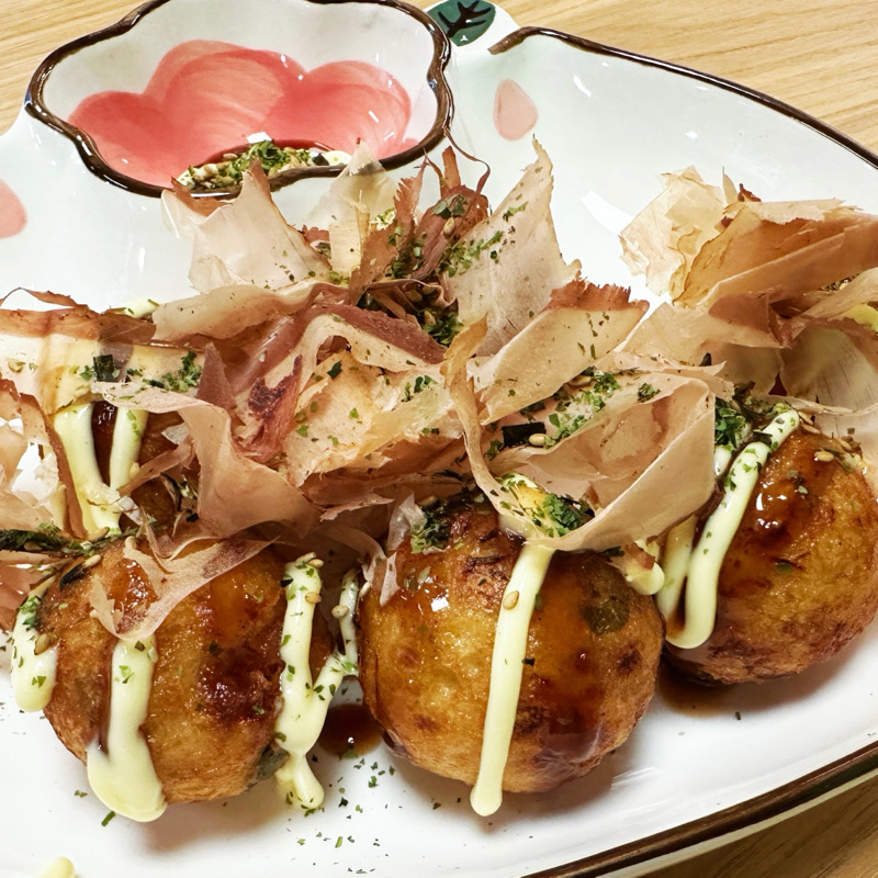 E10. Takoyaki (5pcs)