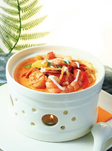 T38 CREVETTES AU CURRY ROUGE ET ANANAS FRAIS 🌶