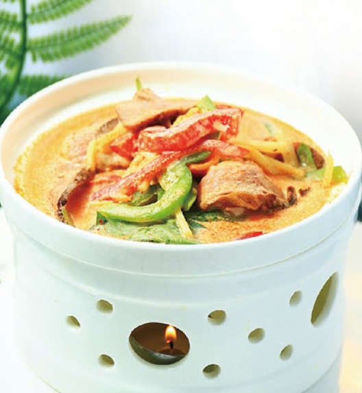 T34 MAGRET DE CANARD AU CURRY ROUGE AUX ANANAS FRAIS 🌶
