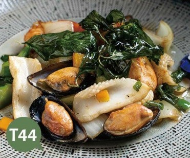 T44 FRUITS DE MER SAUTES AUX BASILIC (PIMENTE) 🌶