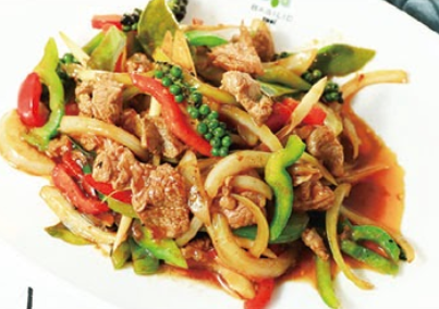 T21 AGNEAU SAUTÉ AU POIVRE VERT