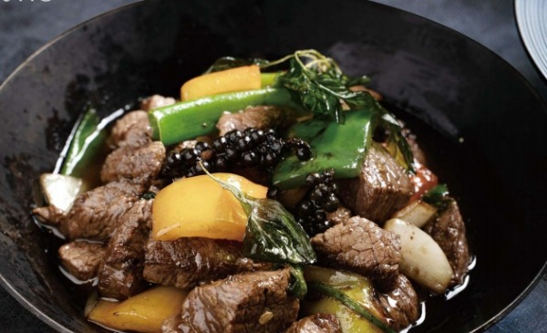 T24 BOEUF SAUTE AU POIVRE VERT