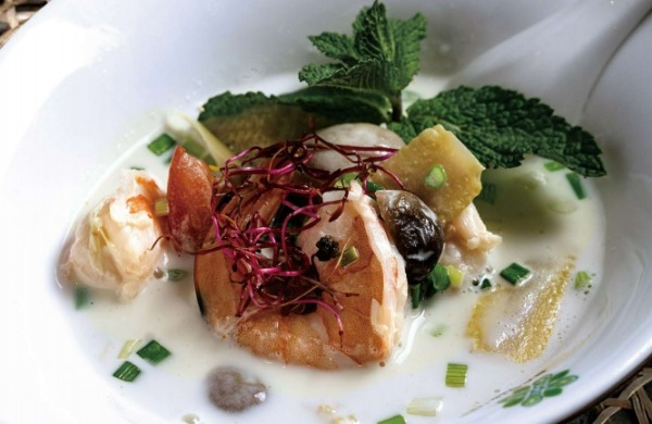 T17 SOUPE DE CREVETTES AU LAIT DE COCO