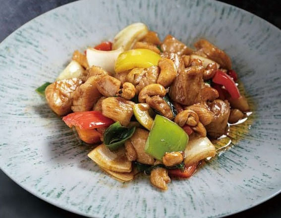 T30 POULET SAUTÉ AUX NOIX DE CAJOU