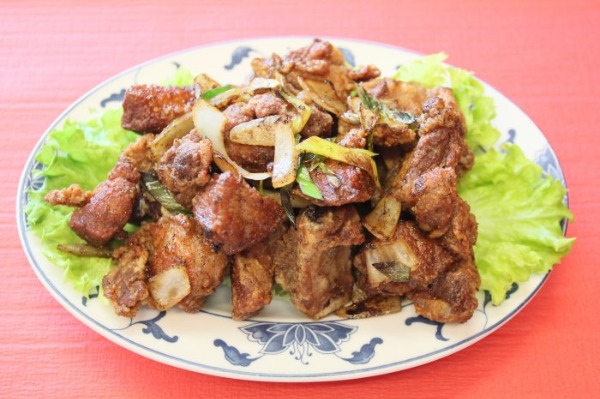 61. Travers de porc sel poivré