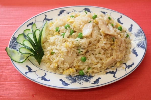 104 .Riz sauté au poulet