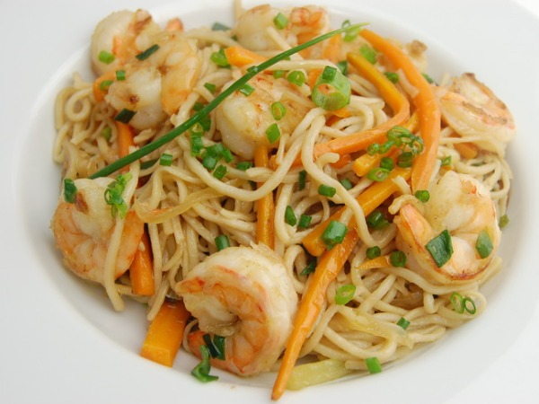 Nouilles sautées crevettes