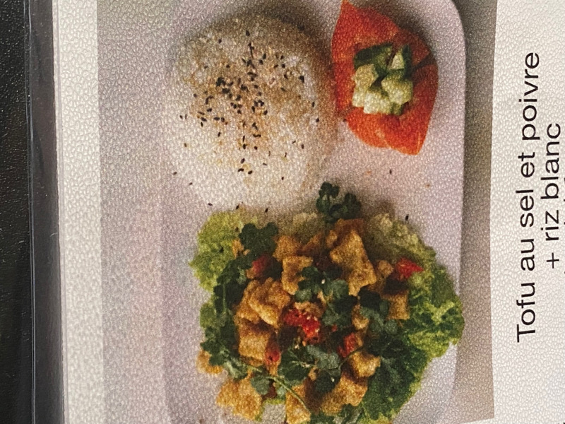 tofu au sel et poivre avec riz blanc