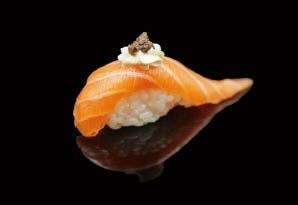140. Nigiri salmone tartufo