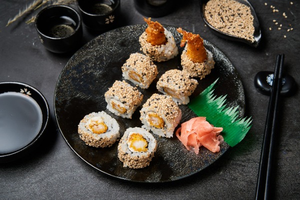 C8. 8 California tempura crevette chesse